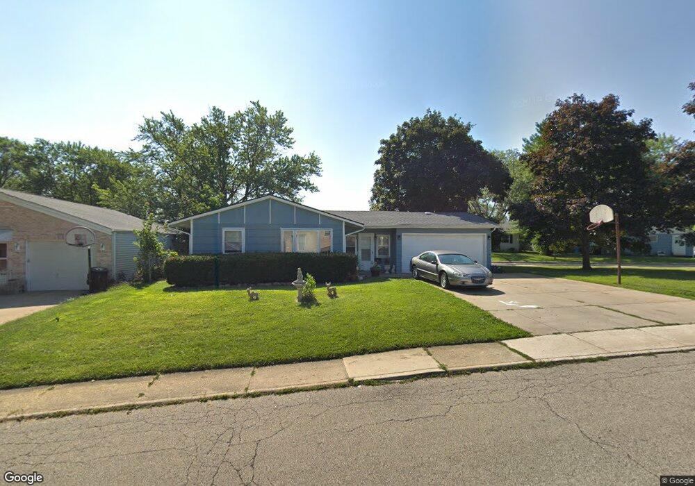 513 Waco Ln, Carpentersville, IL 60110 - photo 1