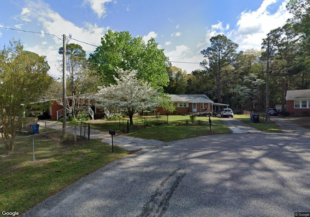 1443 Martin Ct, Fayetteville, NC 28304 - photo 1