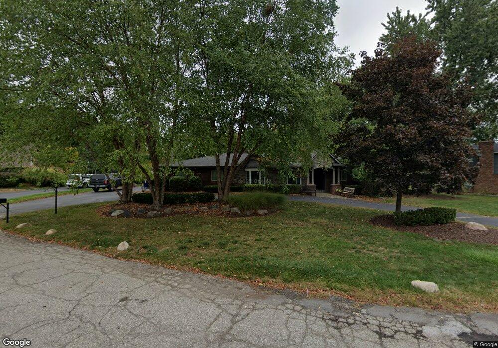 5374 Echo Rd, Bloomfield Hills, MI 48302 - photo 1