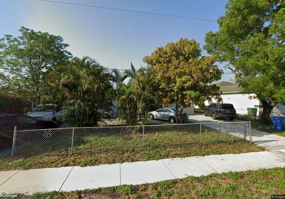 2220 NW 27th St, Oakland Park, FL 33311 - photo 1