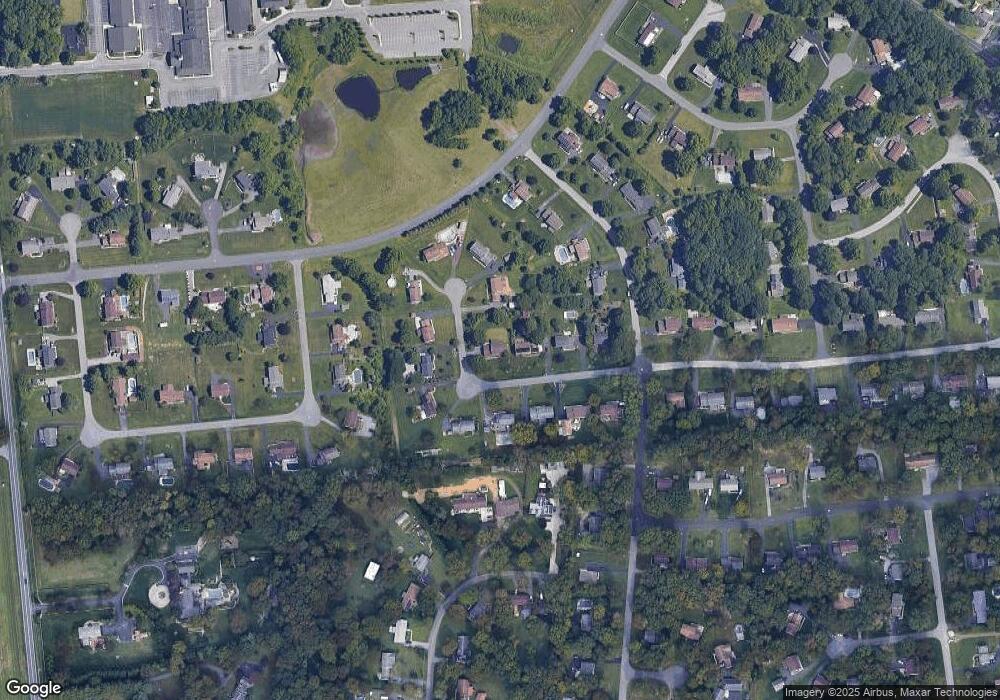 8 Kimmie Ct, Bear, DE 19701 - photo 1