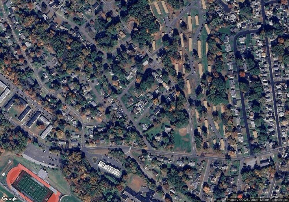 33 Casper Ct, Naugatuck, CT 06770 - photo 1