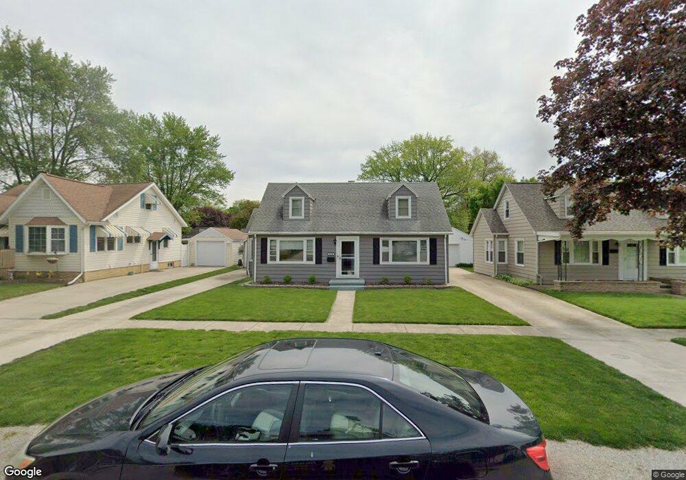 1304 S 15th St, Mattoon, IL 61938 - photo 1