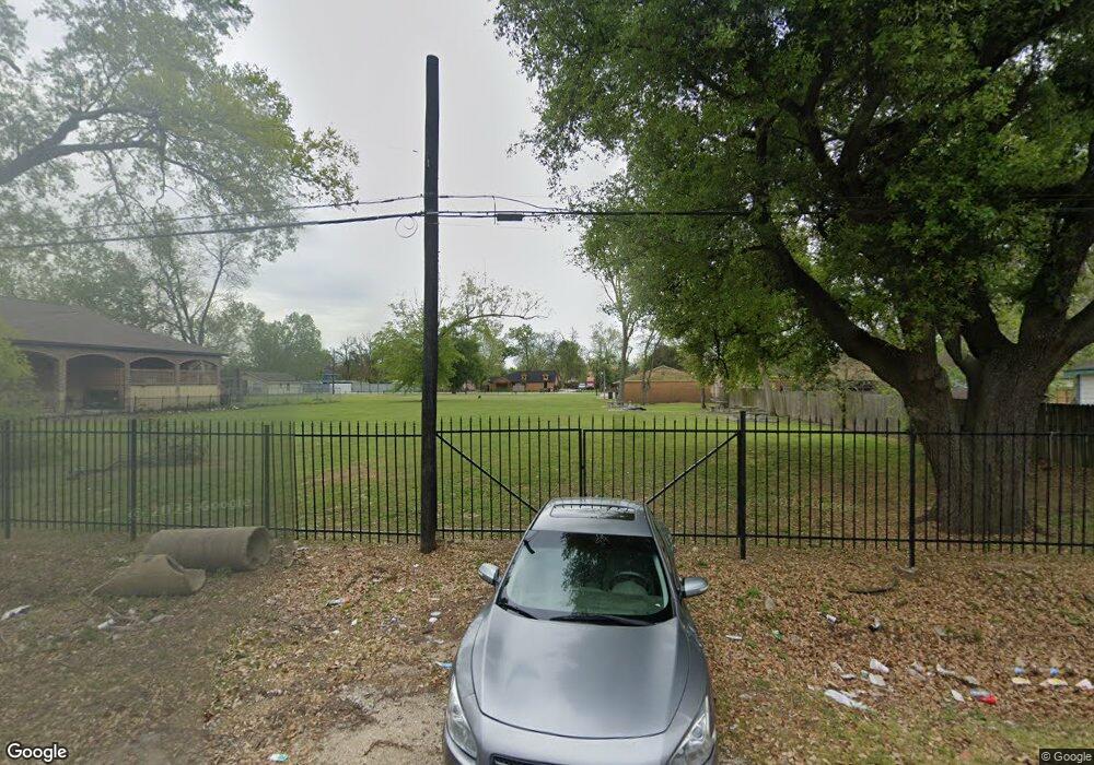 971 Dolly Wright St, Houston, TX 77088 - photo 1