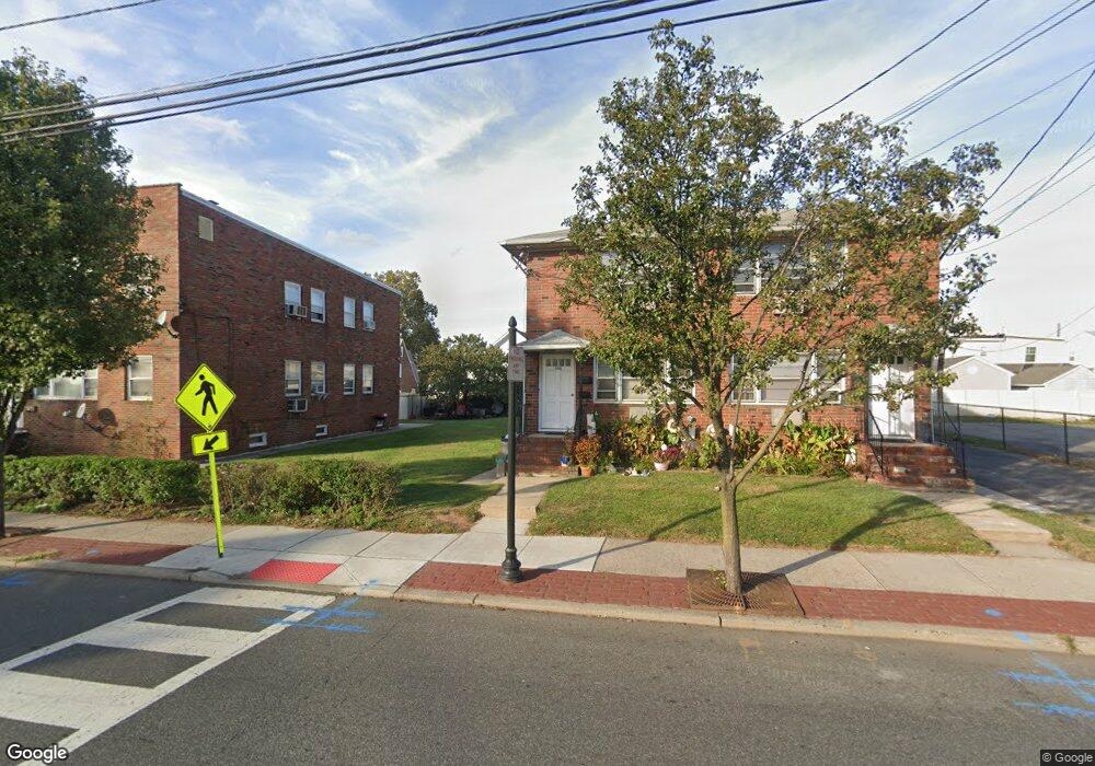 660 Roosevelt Ave, Carteret, NJ 07008 - photo 1