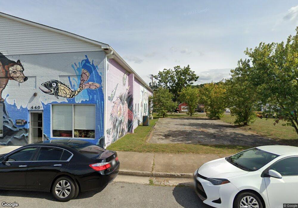 438 N Commerce Ave, Waynesboro, VA 22980 - photo 1