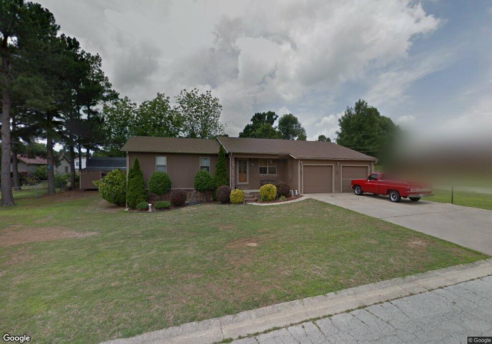 608 Gwyn Dr, Paragould, AR 72450 - photo 1