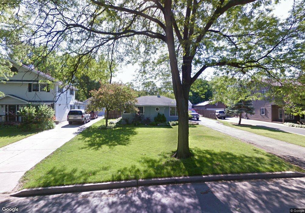 2200 Bluebird Ln, Rolling Meadows, IL 60008 - photo 1