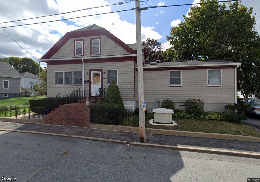 18 Garfield St, South Dartmouth, MA 02748 - photo 1