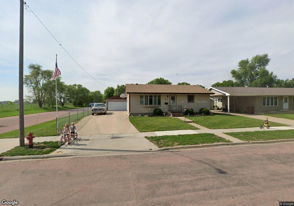 1617 E 5th Ave, Mitchell, SD 57301 - photo 1
