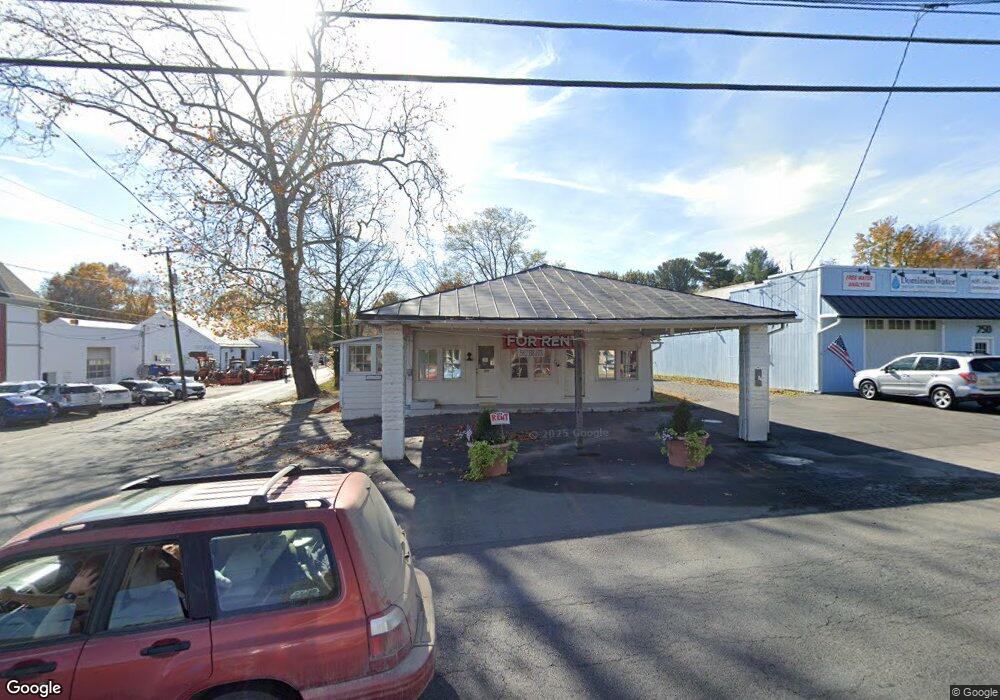 760 E Main St, Purcellville, VA 20132 - photo 1