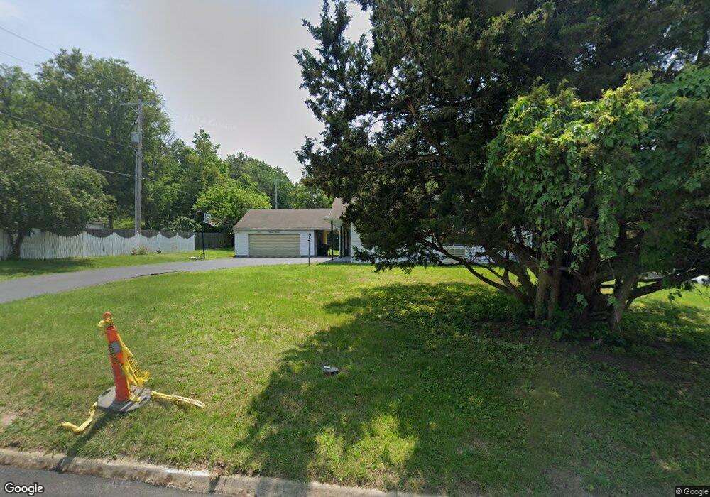 1515 SW Knollwood Dr, Topeka, KS 66611 - photo 1