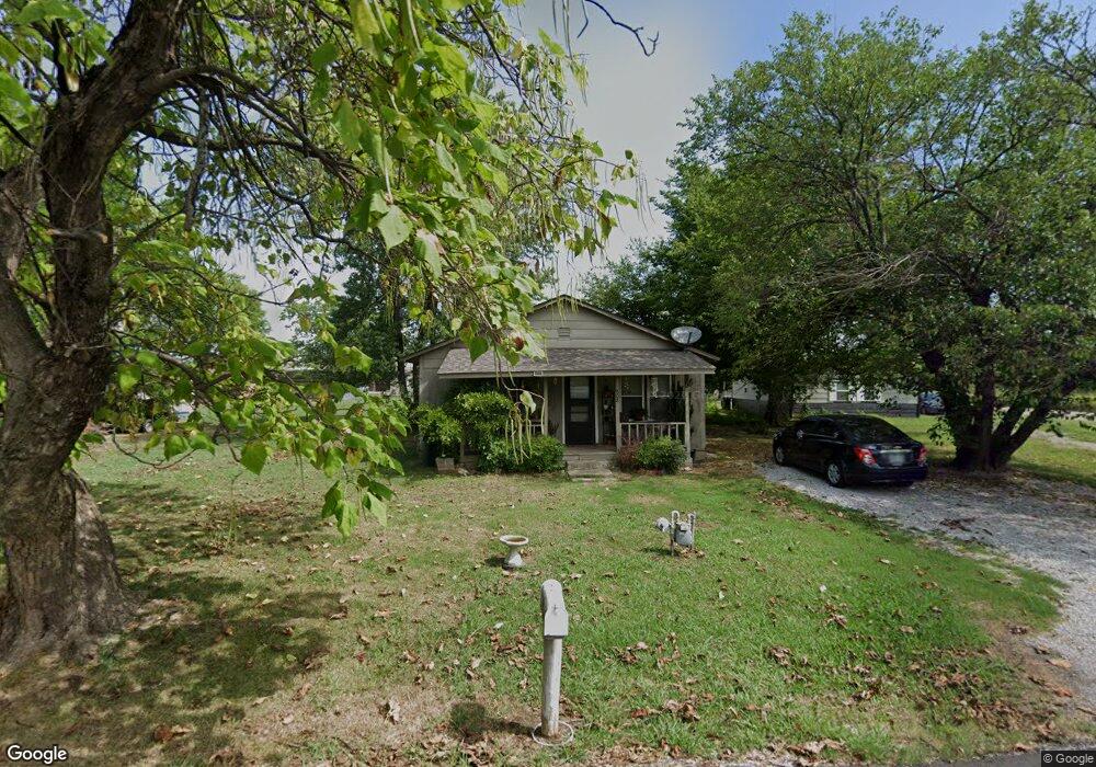 808 W 9th St, Claremore, OK 74017 - photo 1