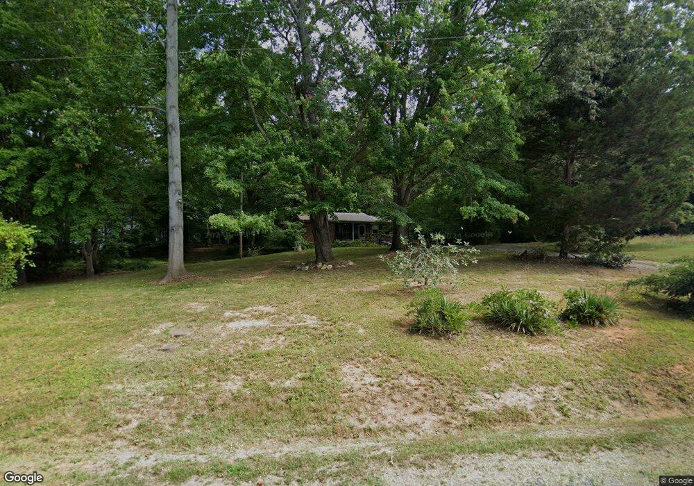 289 Cameron Dr, Asheboro, NC 27205 - photo 1