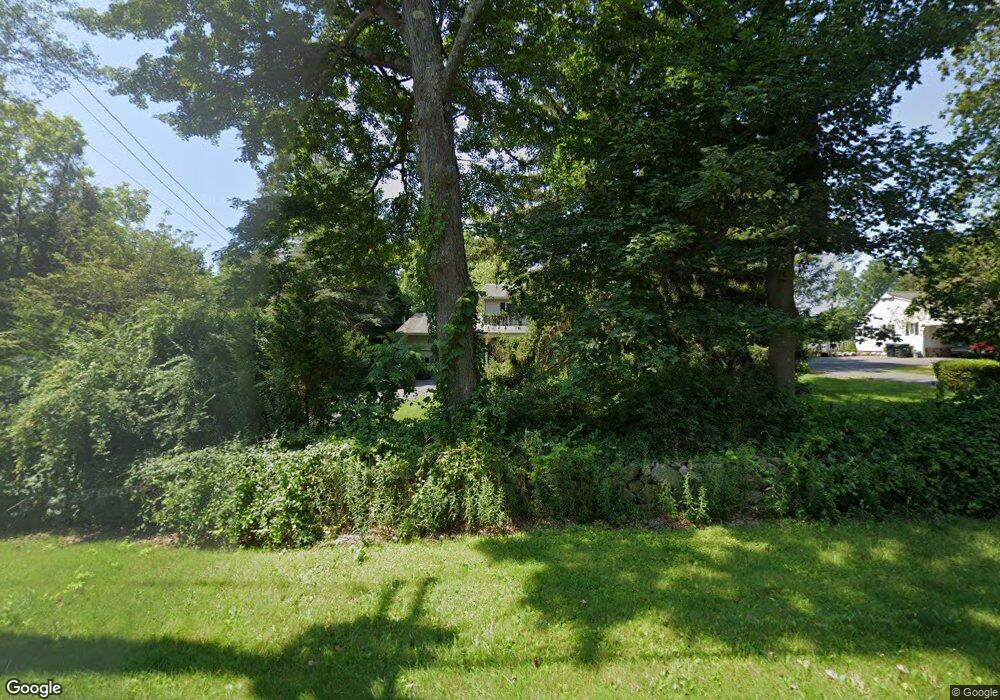 32 Whisconier Rd, Brookfield, CT 06804 - photo 1