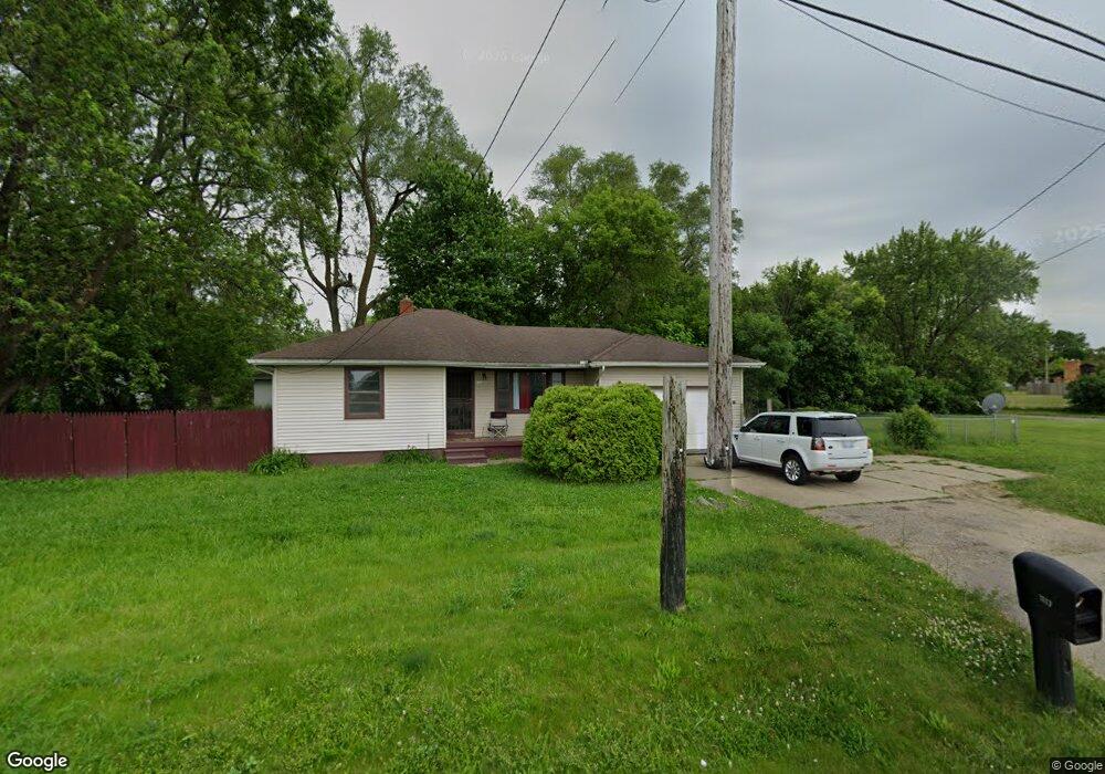 1117 W Coldwater Rd, Flint, MI 48505 - photo 1