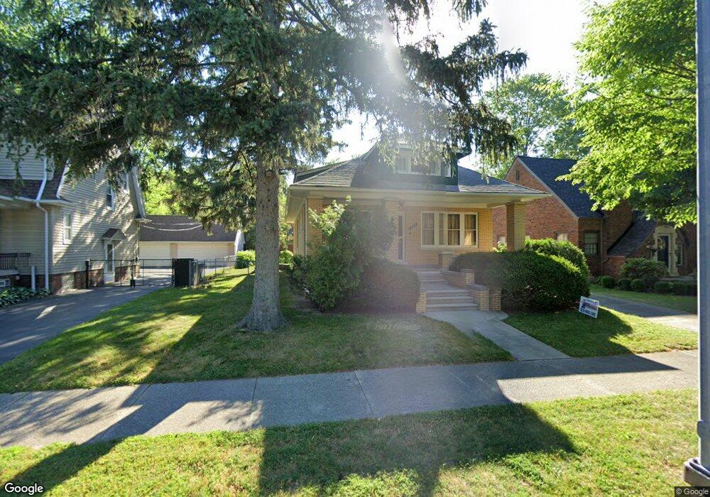 860 Notre Dame St, Grosse Pointe, MI 48230 - photo 1