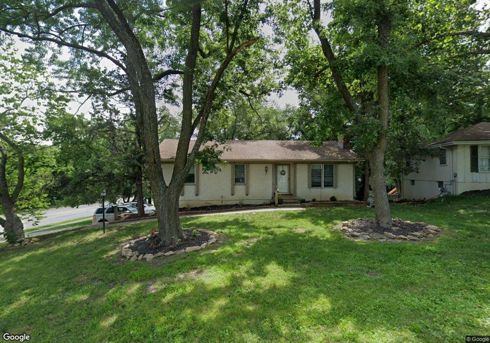 5901 Haskins St, Shawnee, KS 66216 - photo 1