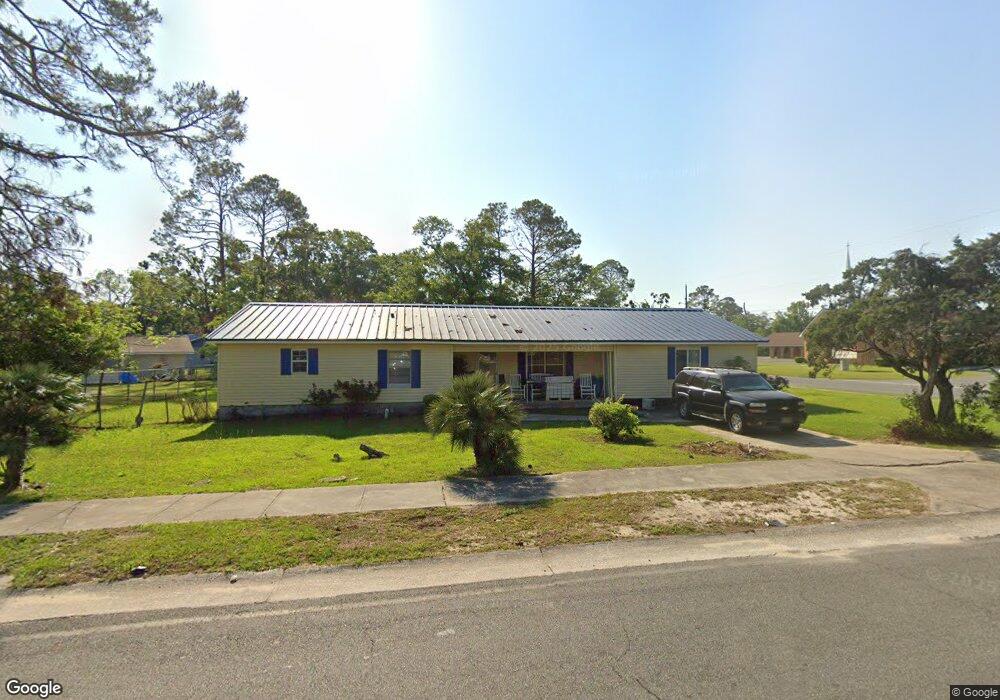 901 Mark Hanna St, Douglas, GA 31533 - photo 1