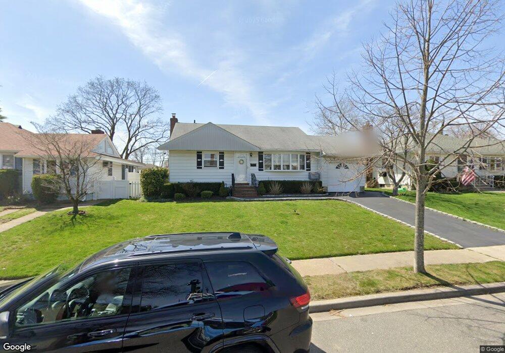 2886 Lindale St, Wantagh, NY 11793 - photo 1
