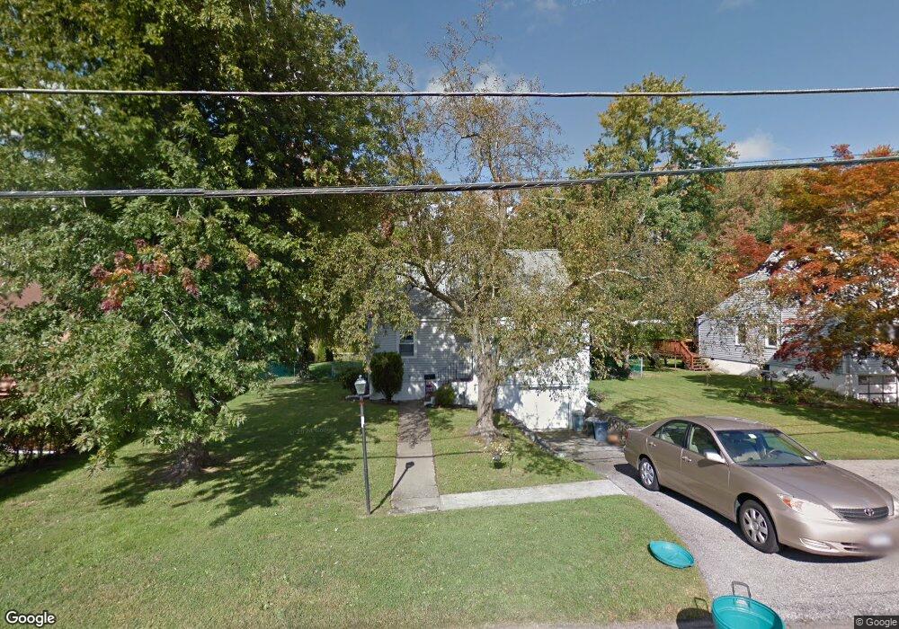 32 Edgewood Rd, Cortlandt Manor, NY 10567 - photo 1