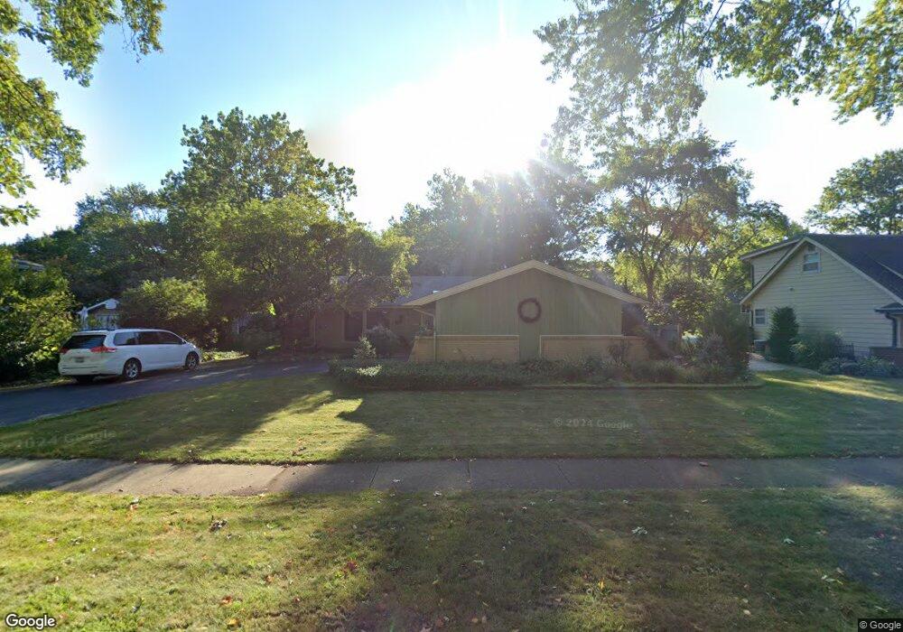 1120 Cardinal Ln, Naperville, IL 60540 - photo 1