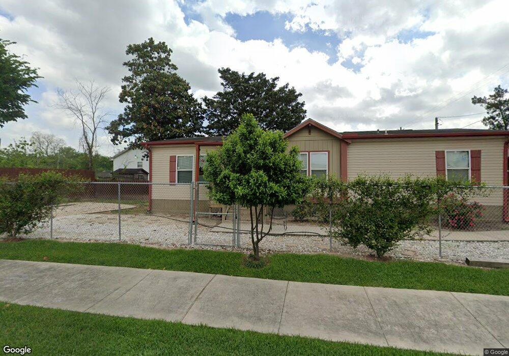 3801 Melbourne St, Houston, TX 77026 - photo 1