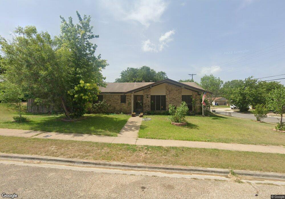 902 Laurie Ln, Copperas Cove, TX 76522 - photo 1
