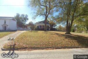 111 W Broadway, New Franklin, MO 65274