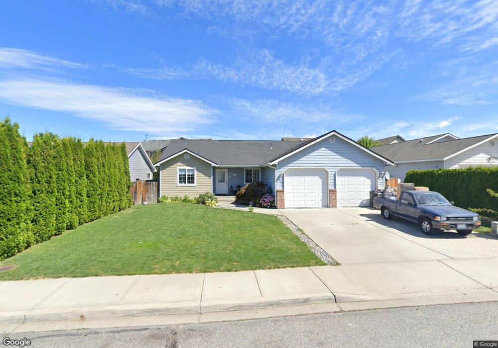 1905 3rd St SE, East Wenatchee, WA 98802 - photo 1