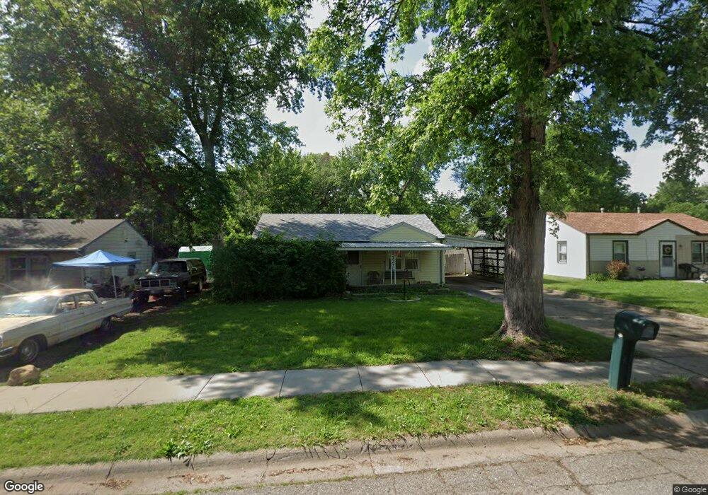 3521 SE Dupont Place, Topeka, KS 66605 - photo 1