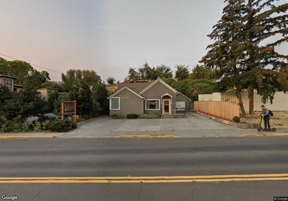 714 W 6th St, the Dalles, OR 97058 - photo 1