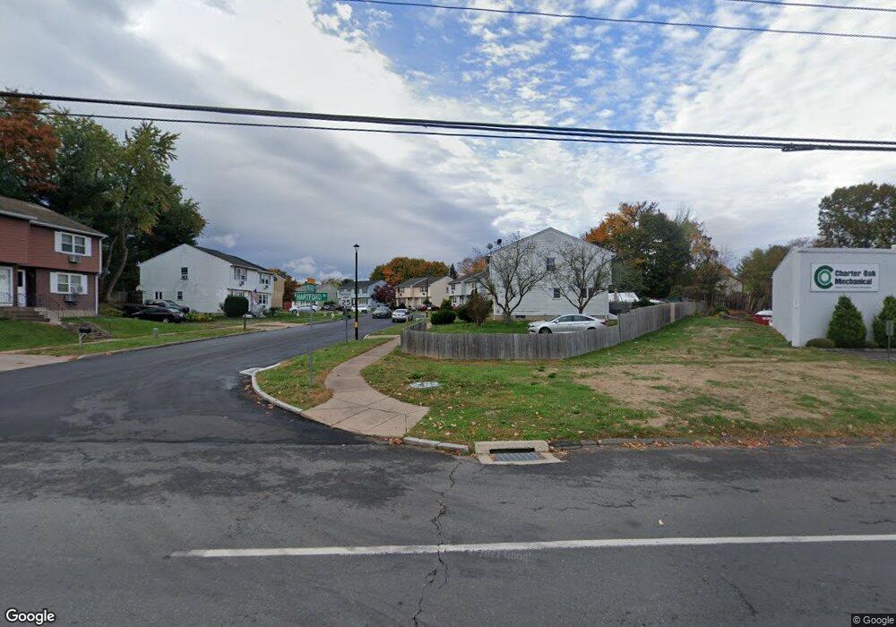 812 Hartford Rd unit C, Manchester, CT 06040 - photo 1