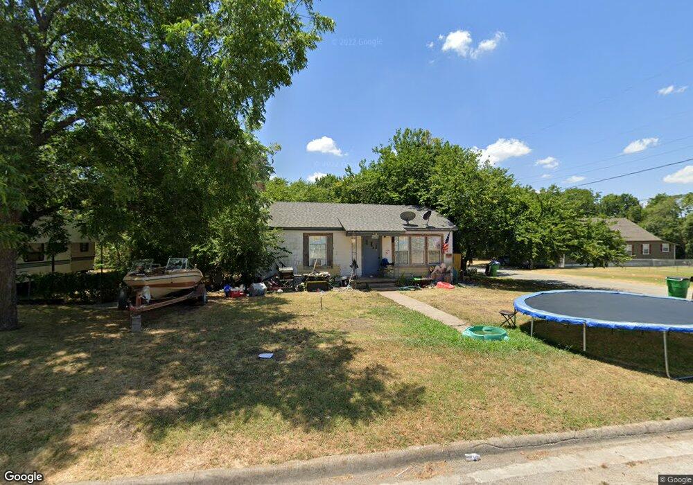 514 Fletcher St, Gainesville, TX 76240 - photo 1