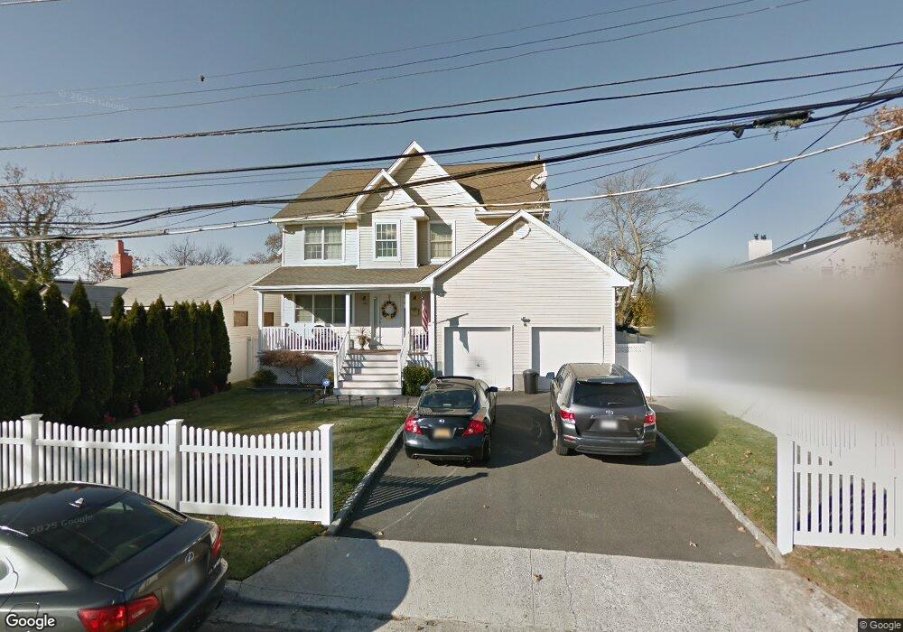 889 Steele Blvd, Baldwin, NY 11510 - photo 1