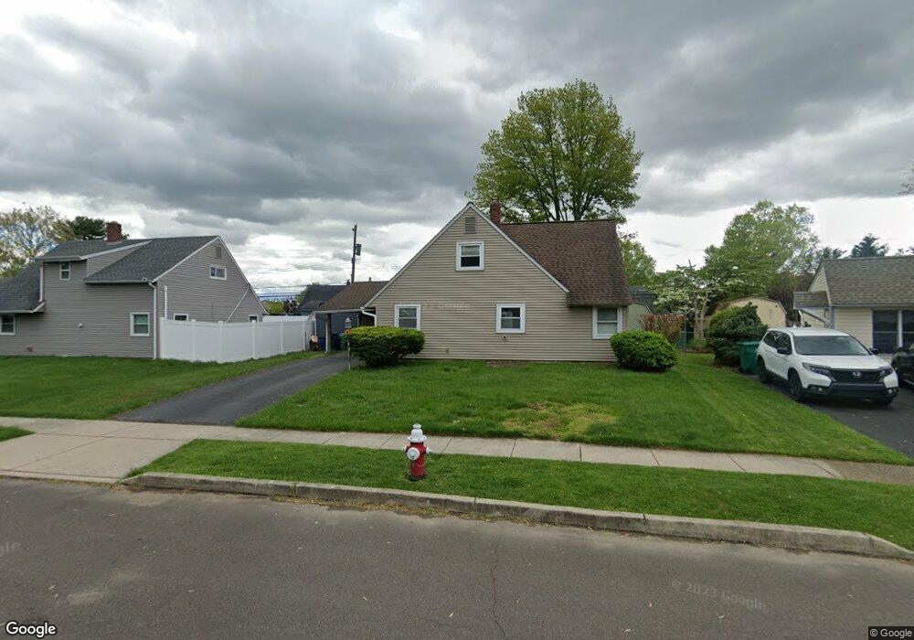 36 Horseshoe Ln, Levittown, PA 19055 - photo 1