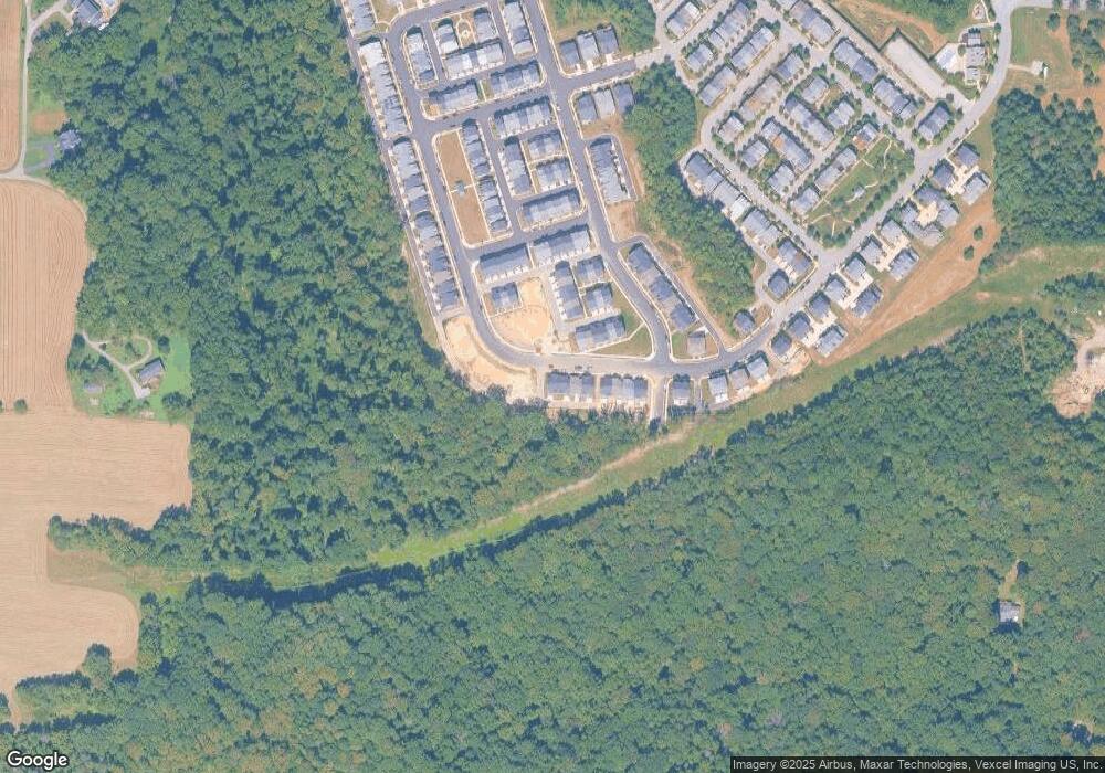 310 Buckeye Cir, La Plata, MD 20646 - photo 1