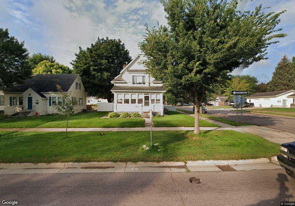 1027 N Broadway St, New Ulm, MN 56073 - photo 1