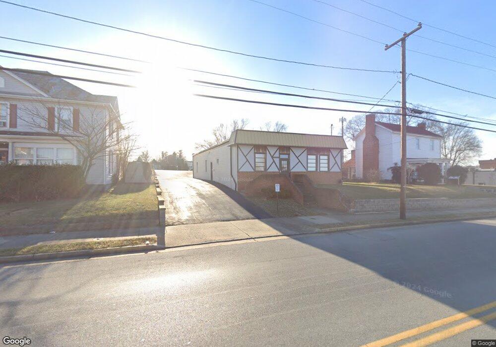 1008 W Main St, Waynesboro, VA 22980 - photo 1