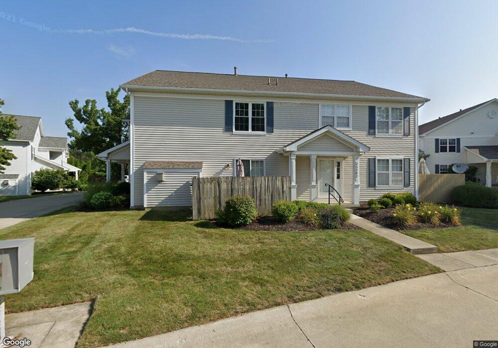 23284 Grist Mill Ct, Olmsted Falls, OH 44138 - photo 1