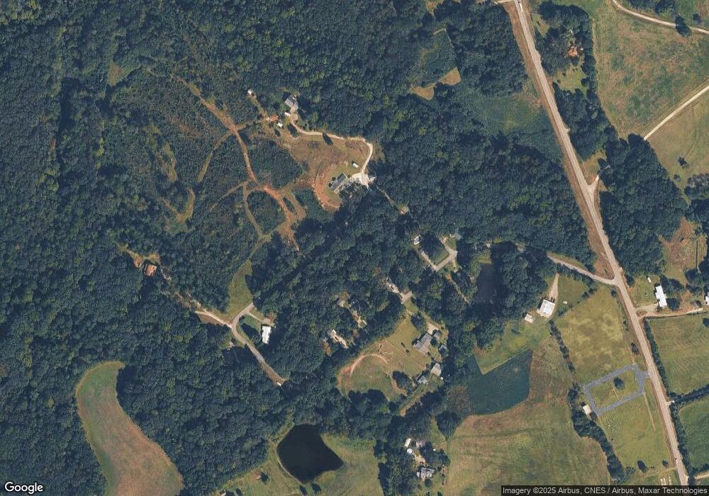 520 Cedar Creek Cir, Hartwell, GA 30643 - photo 1