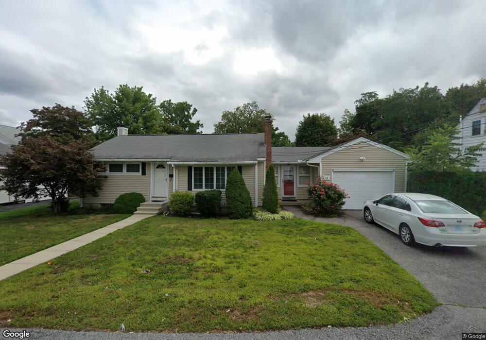 14 Centre St, West Warwick, RI 02893 - photo 1