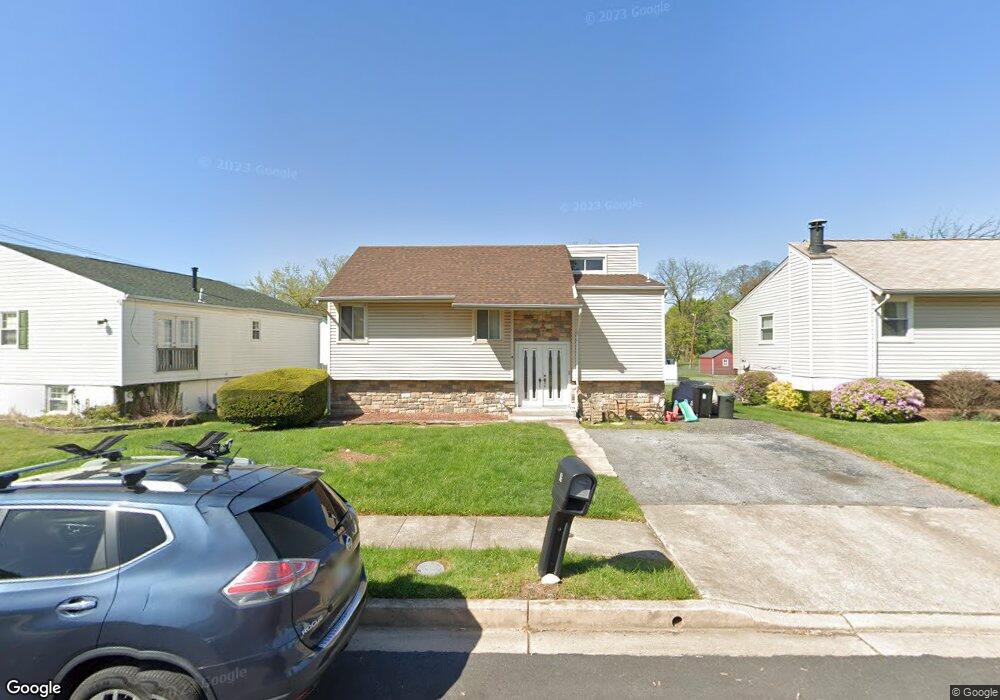 4 Charleswood Ct, Gwynn Oak, MD 21207 - photo 1