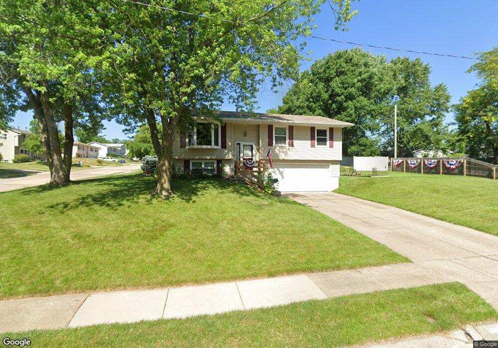 3706 N Elmwood Ave, Davenport, IA 52806 - photo 1