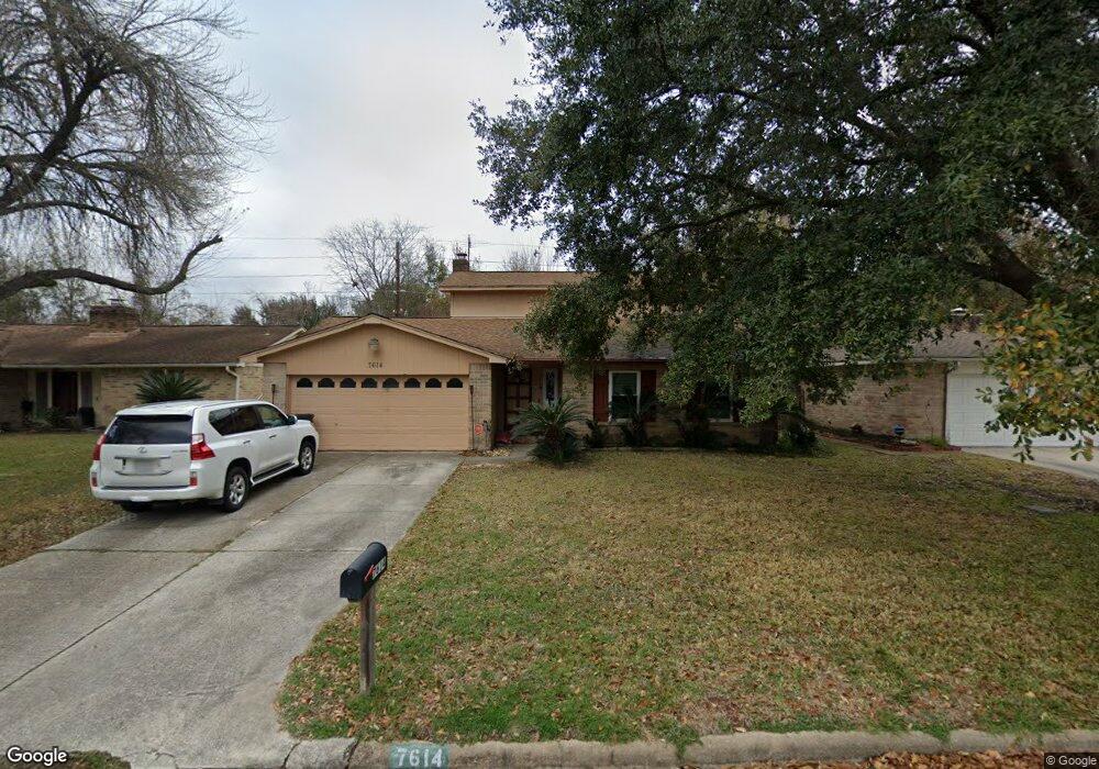 7614 Round Bank Dr, Houston, TX 77064 - photo 1
