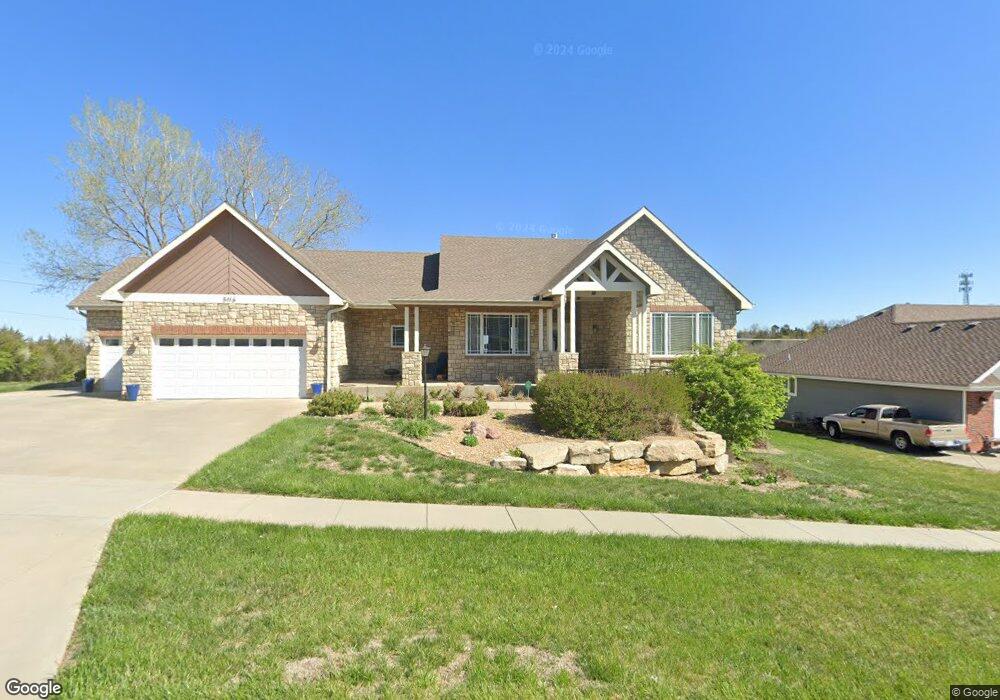 5116 SW Field Crest Ct, Topeka, KS 66610 - photo 1