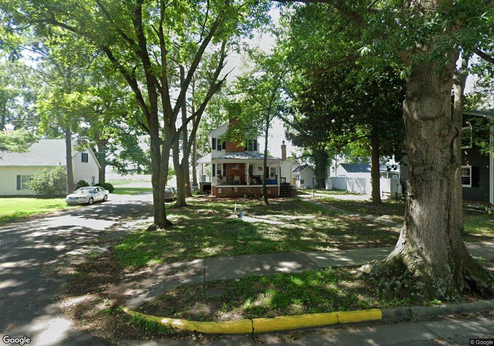 303 Main St, West Point, VA 23181 - photo 1