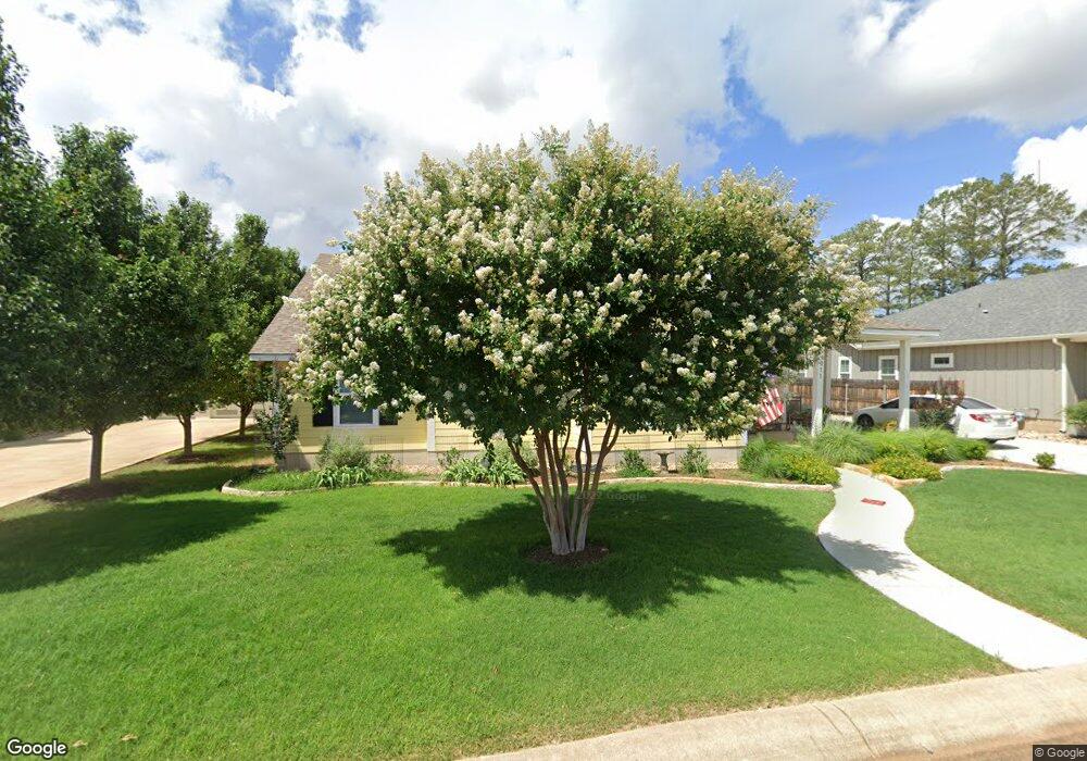 911 Hawthorn Ln unit 10, Fredericksburg, TX 78624 - photo 1