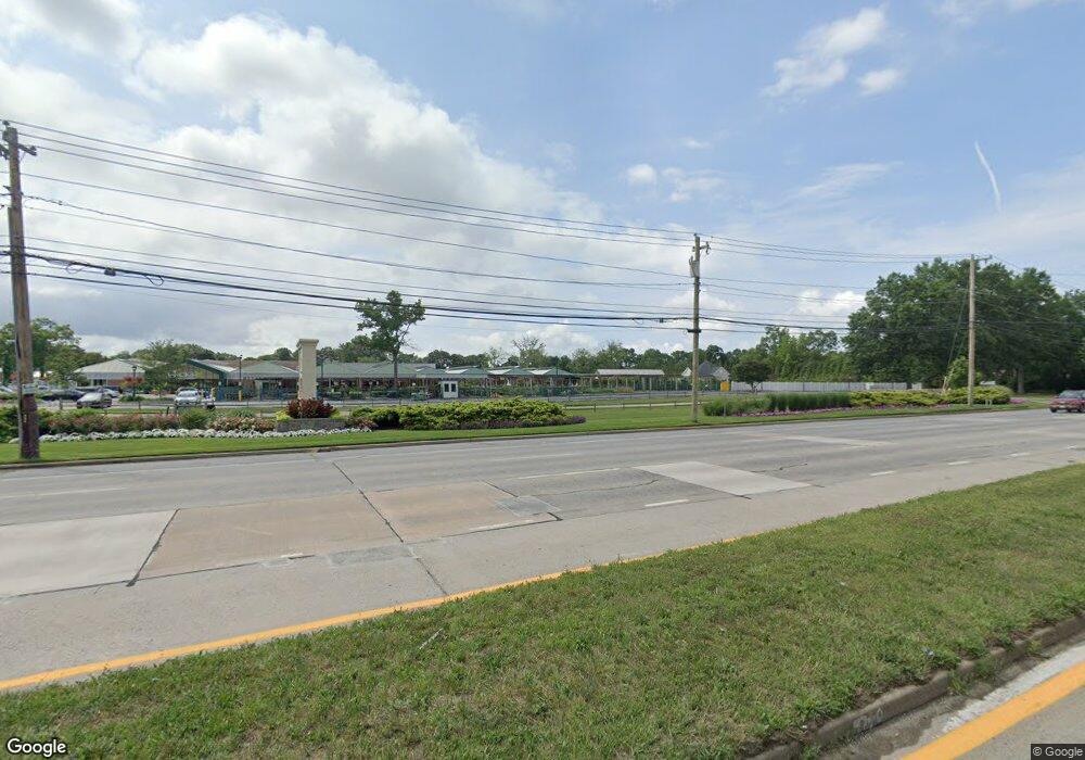 6 Hicks Ln, Old Westbury, NY 11568 - photo 1