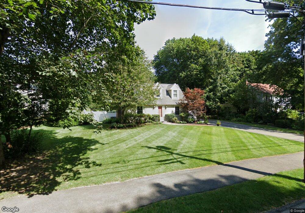 19 Mayo Rd, Wellesley, MA 02482 - photo 1